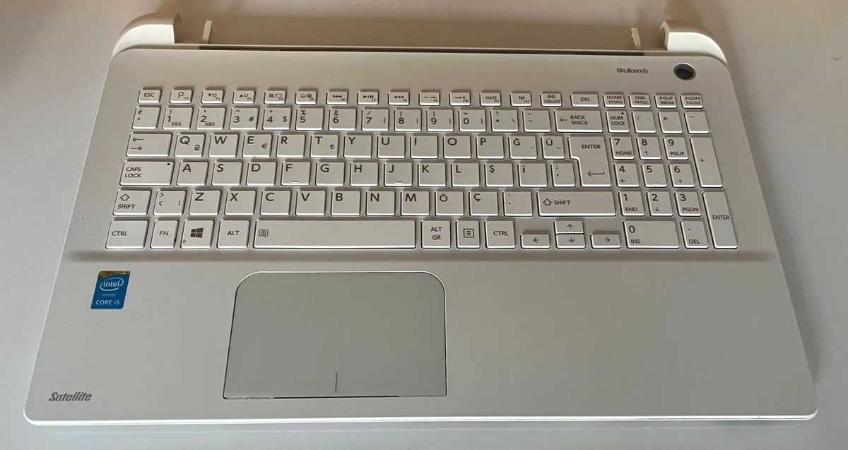 Toshiba Satellite L50-B-1Q6 Üst Kasa Klavye